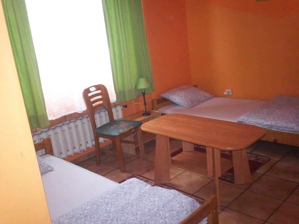 Apartamenty, Pokoje, Noclegi Pracownicze " Skarpa" ويلكاسي المظهر الخارجي الصورة